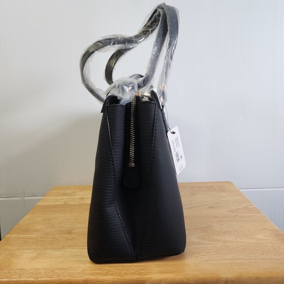 NWT Guess, Lyndi, Small Triple Compartment Girlfriend Satchel - Picture 2 of 7